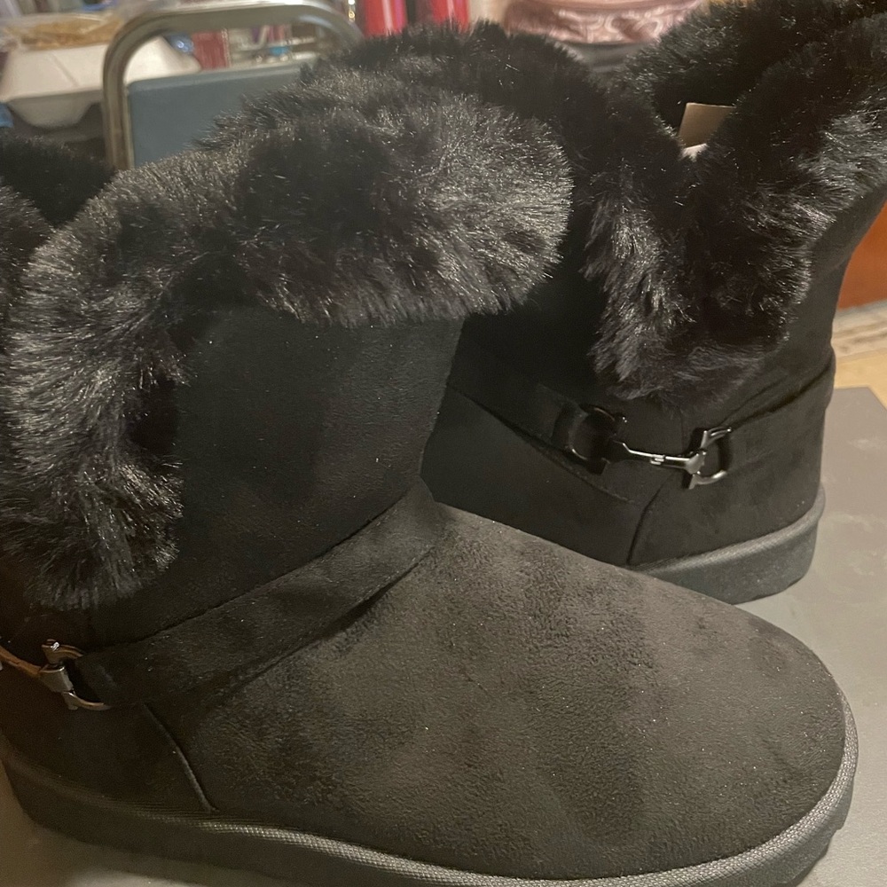 Pippa Hug Boots